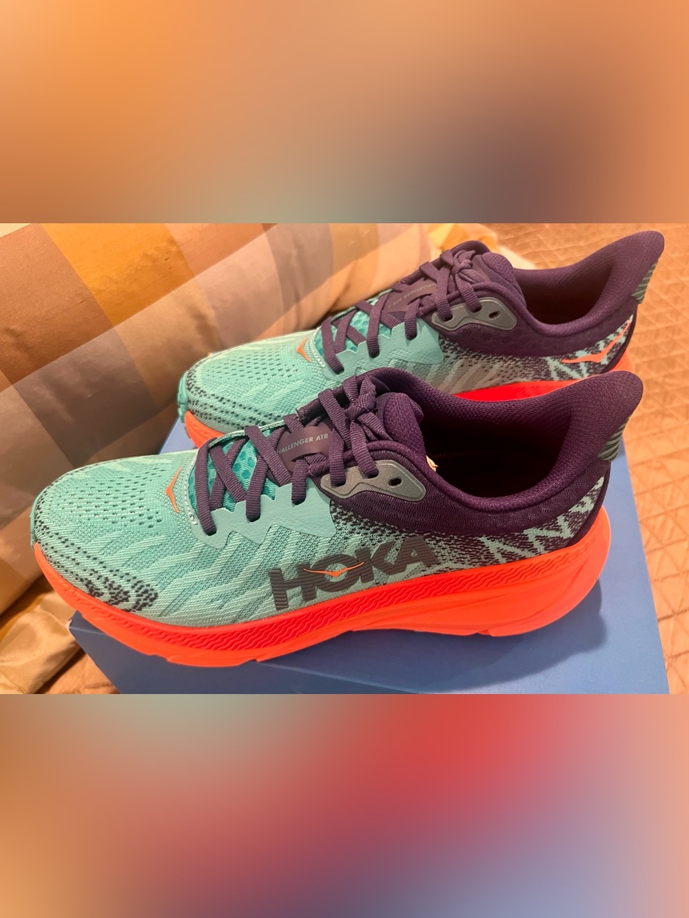Hoka W Challenger ATR 7, Women's Turquoise with orange Running Shoes NWT size 9